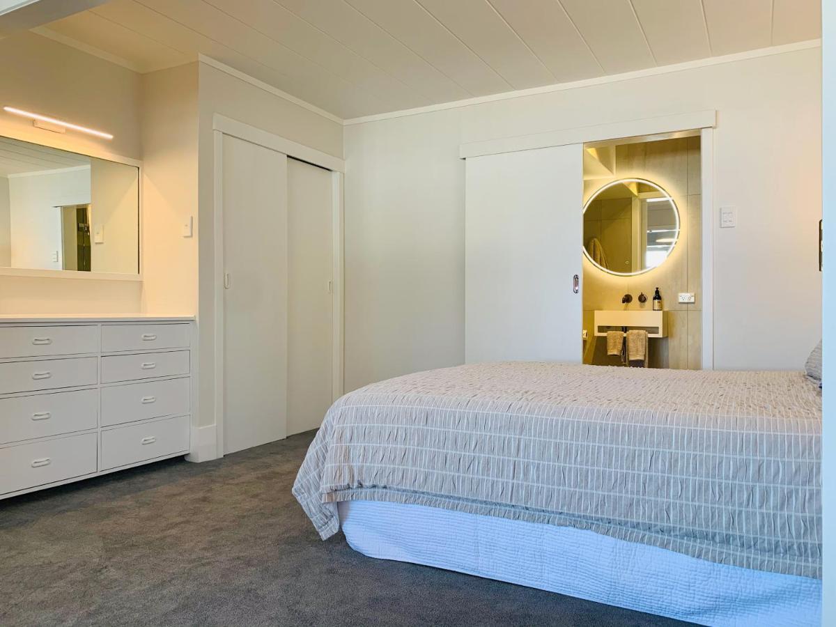 9 The Strand - New Pricing! Russell Eksteriør billede