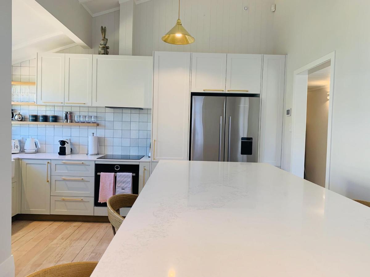 9 The Strand - New Pricing! Russell Eksteriør billede