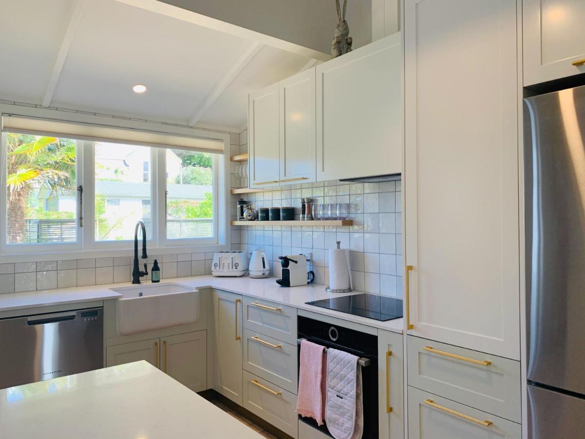 9 The Strand - New Pricing! Russell Eksteriør billede